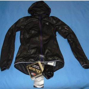 Arcteryx Norvan SL Hoodie Shakedry Goretex